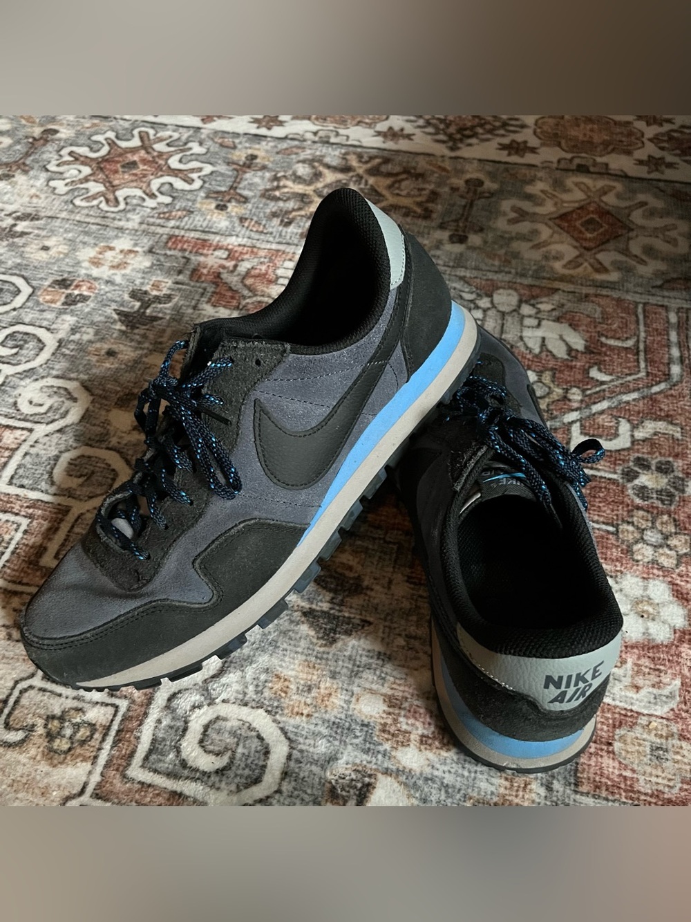 Nike Air Mens Pegasus 83 Suede Shoes Running DX3738-400 Black Blue Sz 10.5 VGC